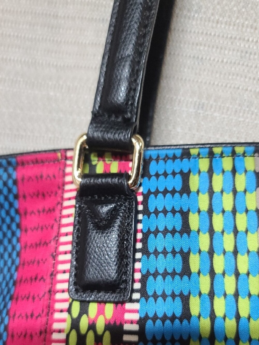 VERA BRADLEY Ella Zip Tote in Cha Cha Bright Multicolor Geometric Print NWOT - Picture 7 of 7